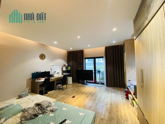 ĐẲNG CẤP, Bán nhà Vạn Bảo, Vạn Phúc 65m2, phân lô Ô tô tránh chỉ với 20 tỷ