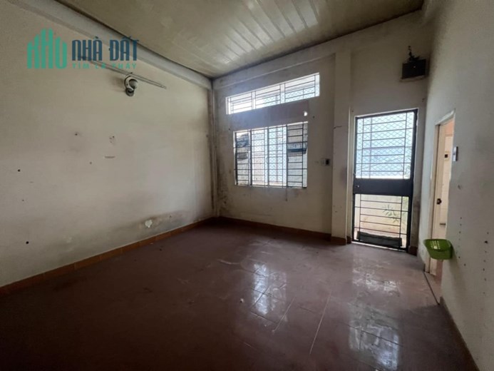 Bán Nhà sát CVPM Quang Trung, 110m2, ngang 7.5m, 3PN, Giá Chỉ 3 TỶ 99