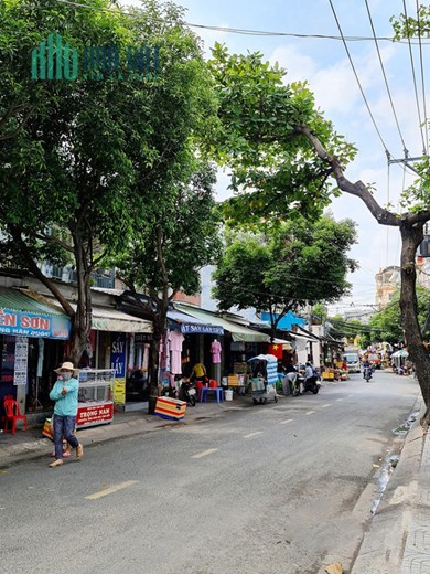 TB. Bán nhà 2 MẶT TIỀN K.Doanh gần Lạc Long Quân. Ngang 5.8M, 145m2, 2T. Giá tốt!