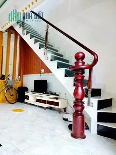 MUA BÁN NHÀ NGỘP, 2 TẦNG, 2PN, 2WC, HƠN 4TỶ XÍU, PHÚ THUẬN Q7.