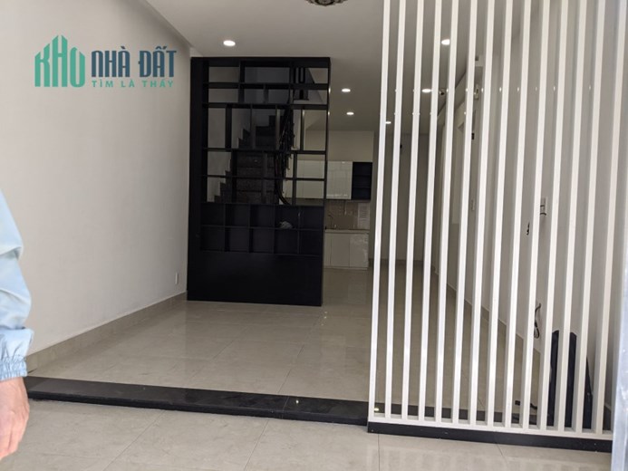 Nhà phố kinh doanh hẻm xe tải Phan Văn Trị, đối diện Emart nhỉnh 6 tỷ, chính chủ cần bán