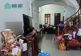 Nhà đẹp trung tâm huyện Thanh trì ,ô tô đỗ cửa diện tích 75m2 3 tầng mt rộng 5m