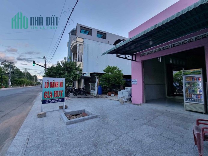 Cần Bán Nhà Vị Trí Trung Tâm Tt Phú Phong Kinh Doanh Sầm Uất.