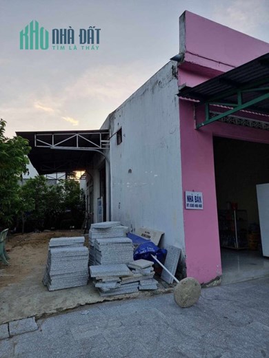 Cần Bán Nhà Vị Trí Trung Tâm Tt Phú Phong Kinh Doanh Sầm Uất.