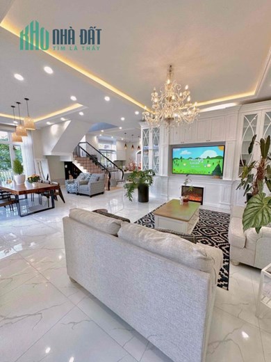 Cần sang lại Villa đẹp đường Quang Trung