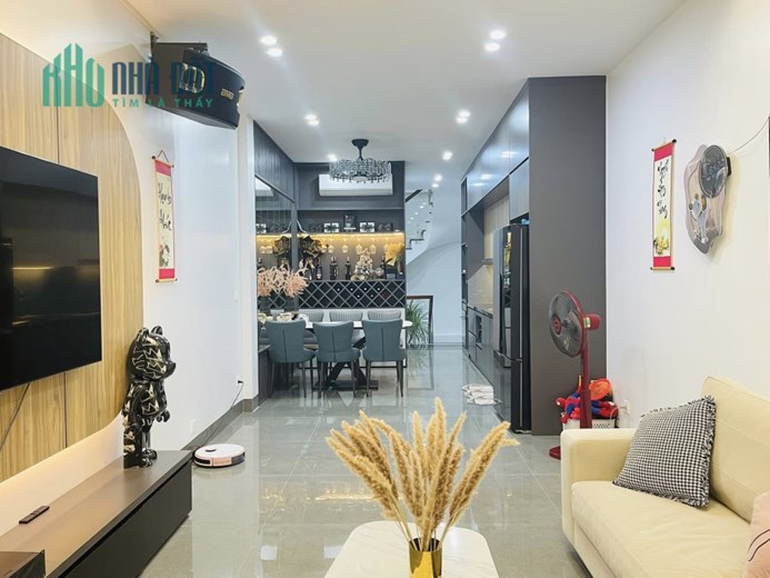 Bán nhà mặt phố Bà Triệu, vị trí đỉnh, Kd bất chấp,  mặt tiền rộng, nhà đẹp, 5 tầng, 17 tỷ