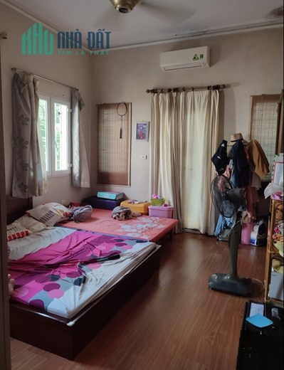 Bán nhà Quận Ba Đình, Đội Cấn 68 mét vuông, 3 tầng, giá rẻ hơn 8 tỉ Hotline O94 lO7 l689