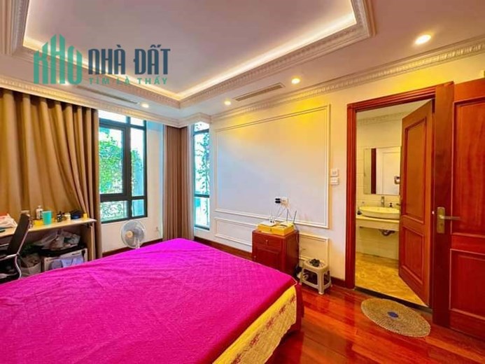 Bán Căn Biệt Thự Liền Kề Hoàng Hoa Thám 87m2 x 5 tầng, nội thất sang trọng , gara ô tô , giá đầu tư