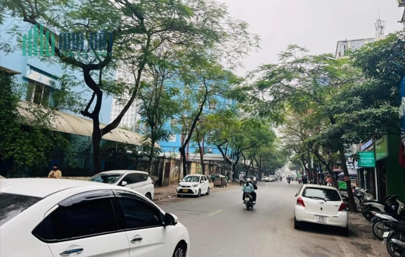 Núi Trúc - Vị trí vàng! Bán nhà mặt phố 59m2, 1 tầng - Mặt tiền 4m – Nhỉnh 15 tỷ - Quận Ba Đình