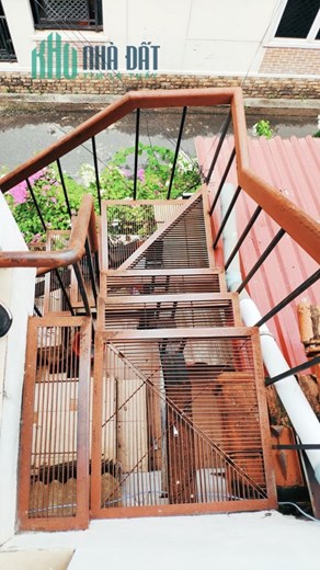 Hẻm 8m hạ chào 4 tỷ, Thành Thái, P14, Q10, 128m2, 3 tầng, ngang 6.1m.