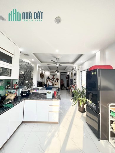 ÂU CƠ - GARA Ô TÔ, THANG MÁY, KINH DOANH TỐT 11.4 TỶ