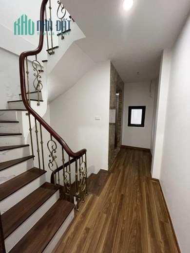 ÂU CƠ - GARA 7 CHỖ, THANG MÁY NHẬP, KINH DOANH 11.6 TỶ
