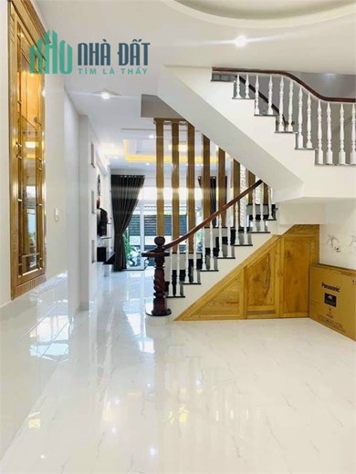 Cho thuê nhà mặt tiền 1T2L góc ngã tư đường Hoàng Hoa Thám P2, TPVT
