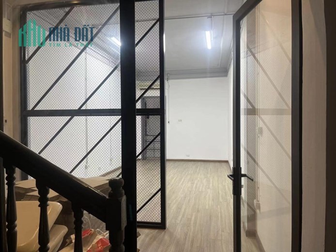 Sang nhượng cửa hàng quần áo tại 74 phố Phạm ngọc Thạch, Đống Đa Hà Nội