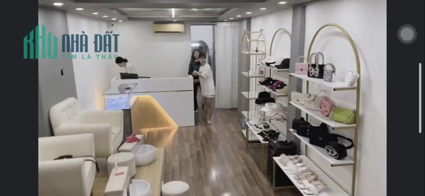 Sang nhượng cửa hàng quần áo tại 74 phố Phạm ngọc Thạch, Đống Đa Hà Nội