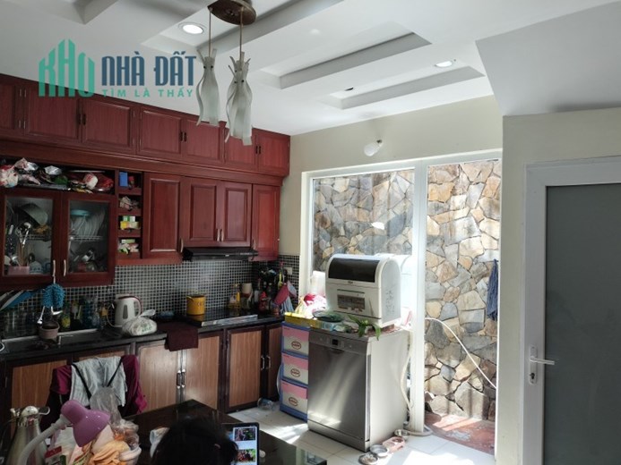 Bán nhà Đoàn Thị Điểm 30m2 4 tầng, 2 thoáng, gần phố, 5 tỷ