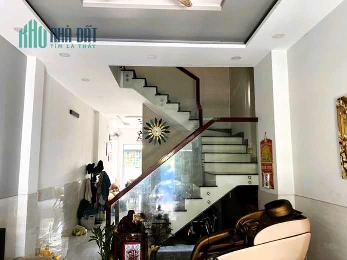 Bán nhà 1T2L 3pn 168m2 đường 4 Linh Tây