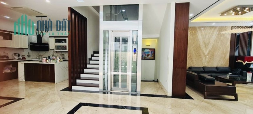 Bán gấp Biệt Thự Imperia Garden 203 Nguyễn Huy Tưởng, 196m2, 6 Tầng, MT 9m, giá 43,x Tỷ