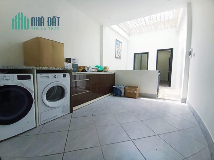 BÁN NHÀ PHỐ CHÙA BỘC ĐỐNG ĐA HÀ NỘI.NHÀ MỚI TINH 4 TẦNG, GARA Ô TÔ.GIÁ CHỈ HƠN 100TR/M2