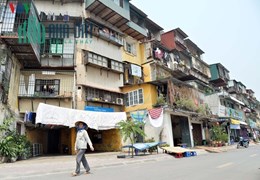 NHÀ TẬP THỂ MẶT NGÕ TẠI THÀNH CÔNG 10M RA MẶT PHỐ.