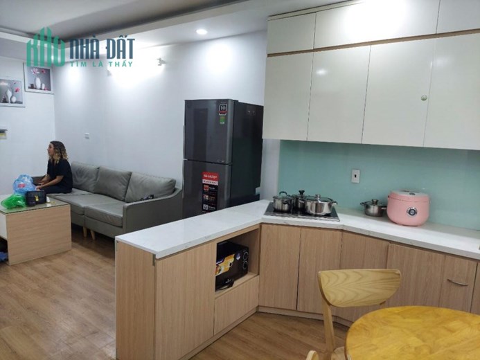 Cho thuê căn hộ tòa A chung cư Central Point lh :0966635319