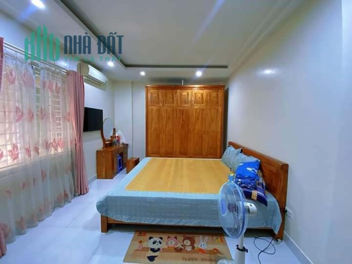 Bán Nhà Ngõ 59 Phạm Văn Đồng 31/33m2 x 6 tầng, 5 phòng ngủ khép kín full nội thất, tặng full nội