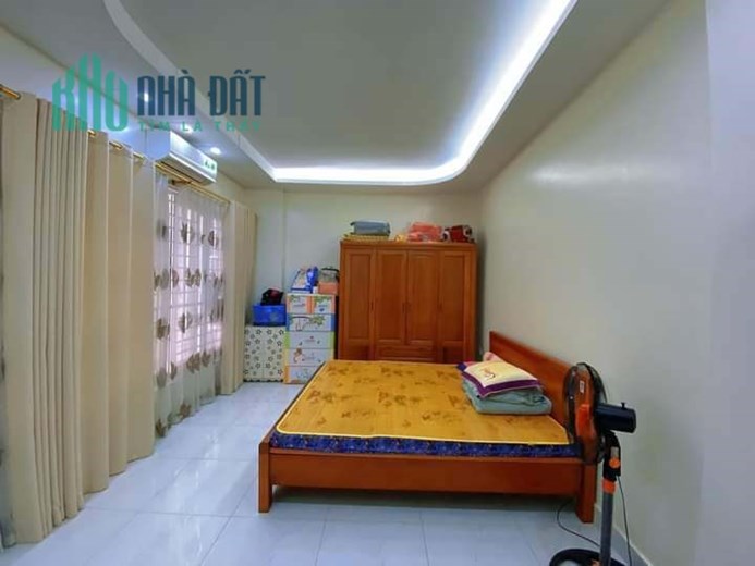 Bán Nhà Ngõ 59 Phạm Văn Đồng 31/33m2 x 6 tầng, 5 phòng ngủ khép kín full nội thất, tặng full nội