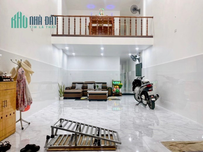 Bán nhà mặt đường 23/10 Vĩnh Hiệp, Nha Trang