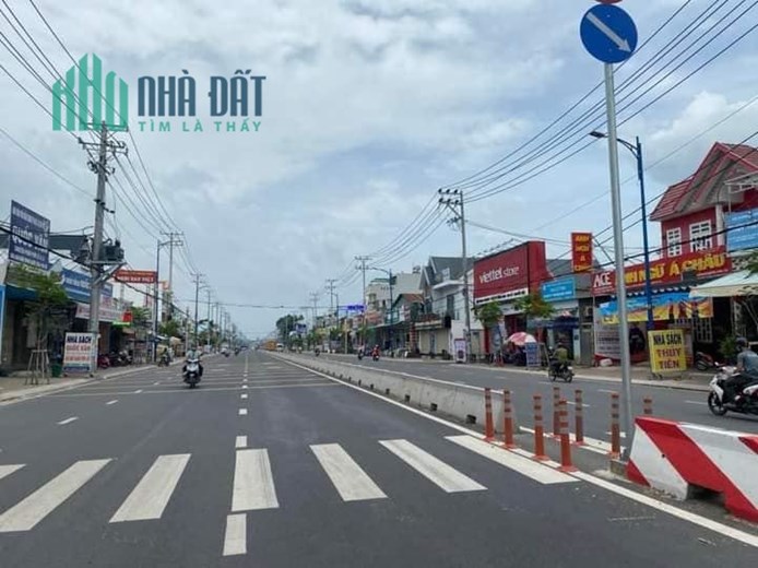 Bán Nhà Mặt Tiền Đặng Thúc Vịnh Hóc Môn N8 D30 chỉ 12 Tỷ 5 Đường trước nhà 30m