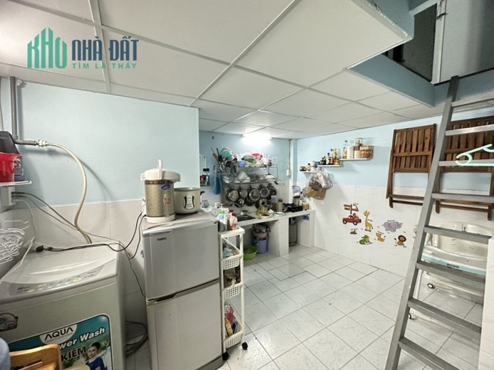 BÌNH THẠNH - BÁN ĐẤT TẶNG NHÀ  62M NGANG KHỦNG GẦN 6M, PHÙ HỢP XÂY CHDV - HẺM XE TẢI -CHU VĂN AN -
