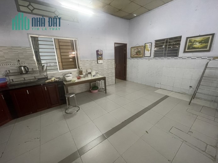 Bán MẶT BẰNG Đặng Thúc Vịnh Diện tích 8x30 2PN 2 WC Đường trước nhà 30m 6 lane xe