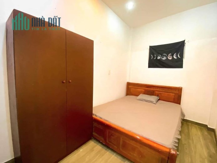 Nhà bán Tôn Thất Thuyết _ P16 _ Q4 _ 3.3m × 18m _ 4PN _ Chỉ: 3 tỷ 900tr