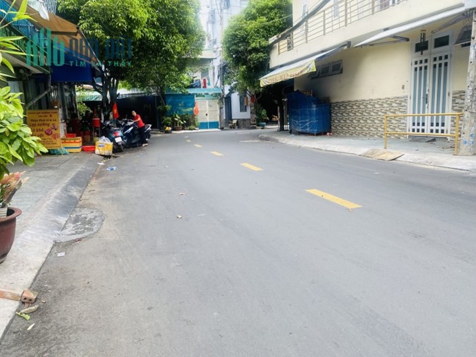 MẶT TIỀN NGUYỄN VĂN CÔNG NGANG 5.5M MỚI ĐẸP VÀO Ở NGAY - TIỆN KINH DOANH GIÁ 5 TỶ