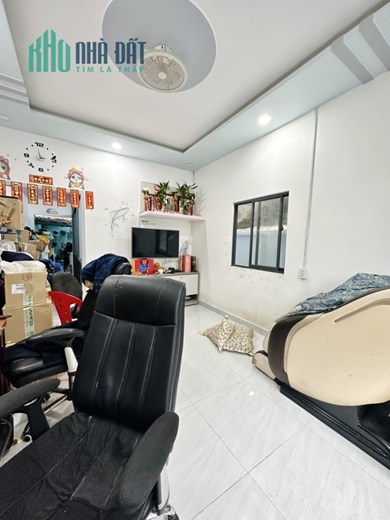 Bán gấp nhà giảm hẻm 6m Vườn Lài quận Tân phú 4 x 22 -2T chỉ 6,3 tỷ TL