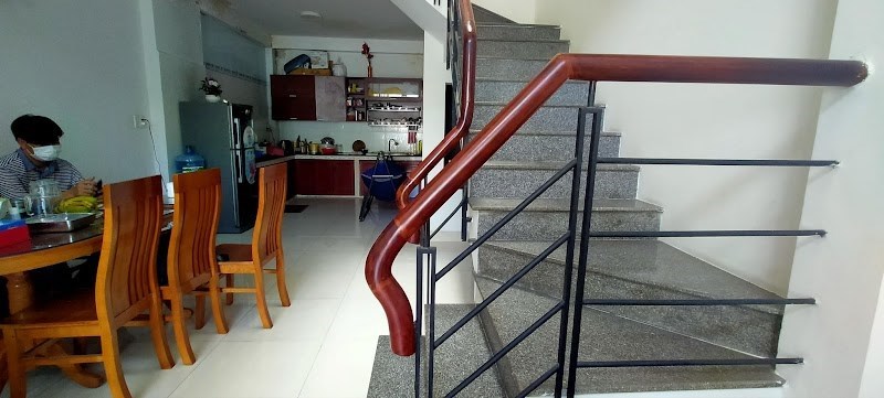 BÁN NHÀ CẦU XÉO HXH TRÁNH, 2 TẦNG, nhà còn mới ở ngay, tặng nội thất