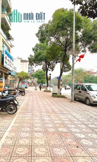 Nhà mặt Phố Ngô Gia Tự, Dt 90m, nhà 4 tầng, Mt4m, giá hơn 10 tỷ.