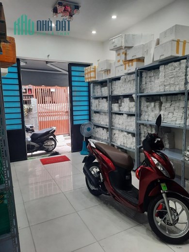 NHÀ 3 TẦNG MỚI - GẦN CHỢ TÂN HƯƠNG, ĐÚC BTCT, DTSD 111m2, giá 3,4 Tỷ