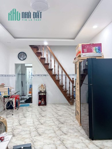 Hẻm xe hơi NGANG 4x10m-2 tấm Đoàn Văn Bơ Q4 cách Q1-100 m dưới 3 tỷ vay 1,9 tỷ