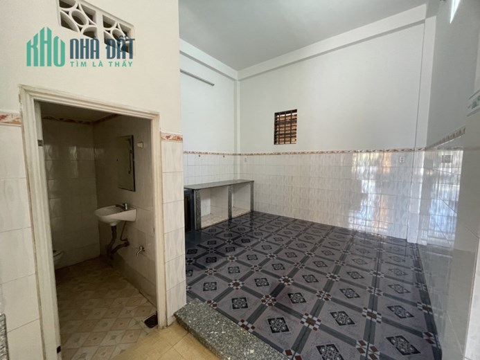 MẶT TIỀN KINH DOANH 10M Đường Tân Sơn Nhì, Q.Tân Phú, 48m2(4.2x11.5), 3 TẦNG