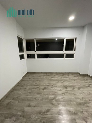 Bán căn hộ 3pn 90m2,mặt tiền Hậu Giang Quận 6,nhà mới,đã có sổ,CC ngay,giá 2.7 tỷ,Lh 0907753508