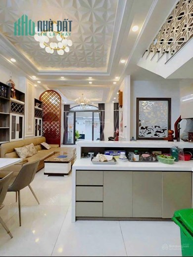 Bán nhà đẹp 4 tầng 6.4x14m, giá chỉ 6.5 tỷ, đường Huỳnh Tấn Phát
