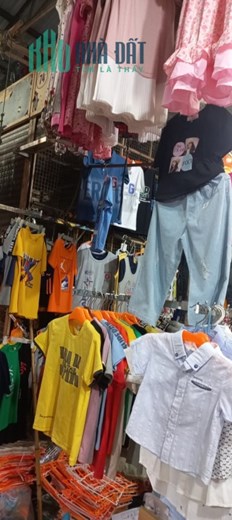 Chính chủ cần bán quầy vị trí đẹp tại chợ Đồng Xa thành phố Hà Nội