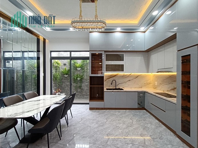 Bán nhà KDC Anh Tuấn, 4 tầng, full nội thất, giá 7.9 tỷ