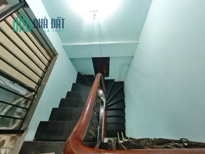 Bán nhà Hồ Tùng mậu, Cầu Giấy. 33mx5 MT8m; giá 4 tỷ 8. Phương
