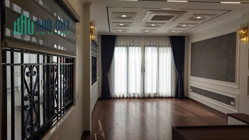 ÂU CƠ - Ô TÔ TRÁNH, THANG MÁY XỊN, DOANH THU >800 TRIỆU 9.1 TỶ