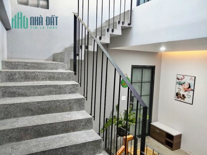 CẦN BÁN LỖ HOMESTAY 4 TẦNG TUYỆT ĐẸP LÊ VĂN THỨ - CÁCH BIỂN SƠN TRÀ 500M - VÀI BƯỚC ĐẾN CHỢ.