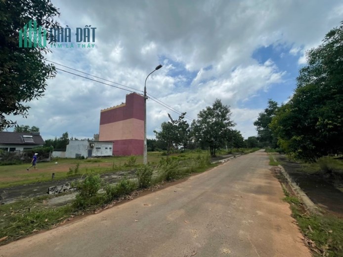Bán Gấp lô đất mặt tiền đường nhựa Thị Trấn Vĩnh An, Vĩnh Cửu Giá 1tỷ
