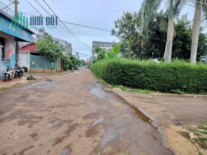 CHÍNH CHỦ CẦN BÁN LÔ ĐẤT TC TẠI HẺM 22 PHẠM HÙNG, TÂN AN, BUÔN MA THUỘT, TỈNH ĐẮK LẮK.