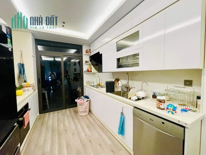 😄PHƯƠNG MAI ĐỐNG ĐA 31m,5T, 5,5 tỷ. NHÀ MỚI - NGÕ THÔNG - GẦN HỒ - TẶNG FULl NỘI THẤT