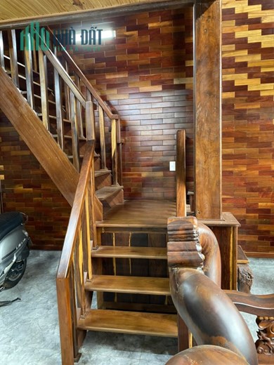 BÁN NHÀ GỖ  Cho Dân Thích Chơi Đồ Gỗ - Xã Cư ÊBur, Thành phố Buôn Ma Thuột, Đắk Lắk
